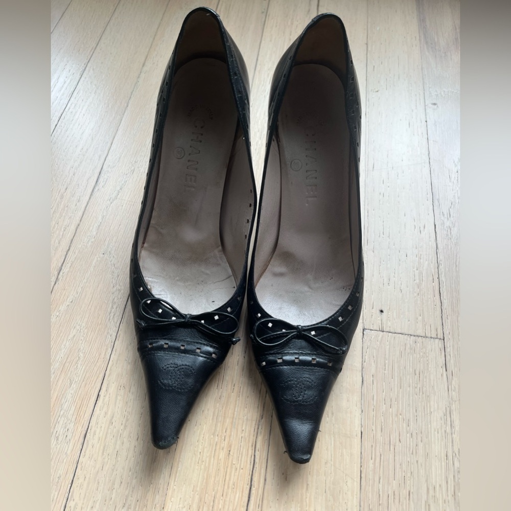 Chanel used black heels size 38